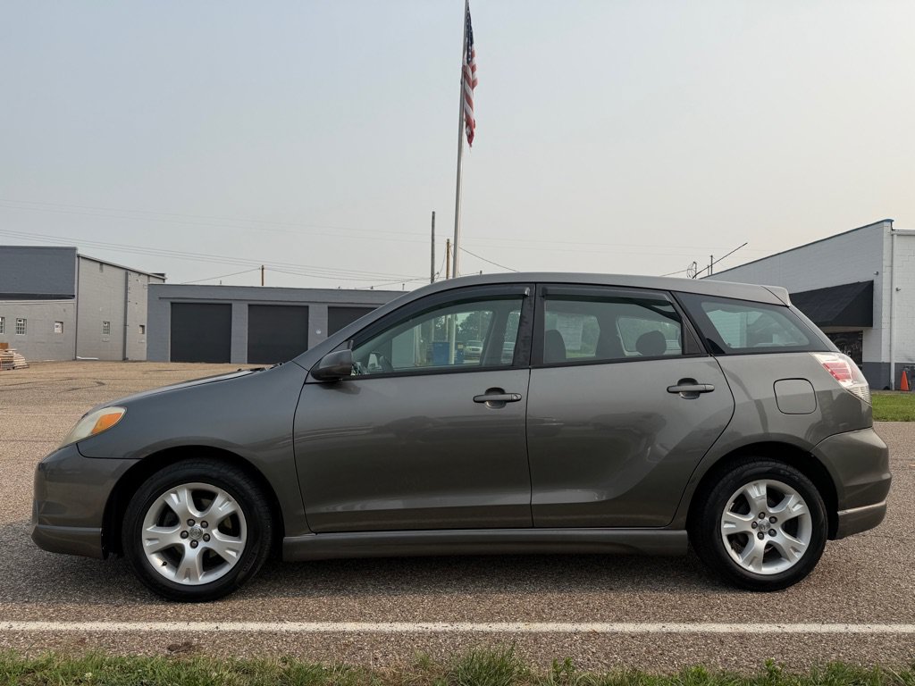 Used 2007 Toyota Matrix XR w/ Extra Value Pkg 2 FWD image 8