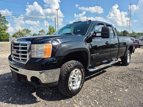 Used 2008 GMC Sierra 2500 SLT w/ Z71 Off-Road Package AWD/4WD image 1