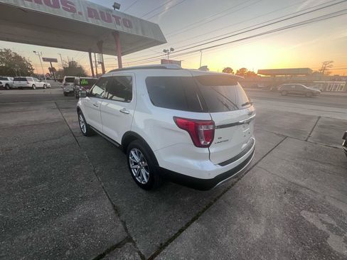 Used 2016 Ford Explorer Limited image 9