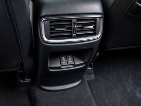 Used 2020 Honda CR-V Touring image 19