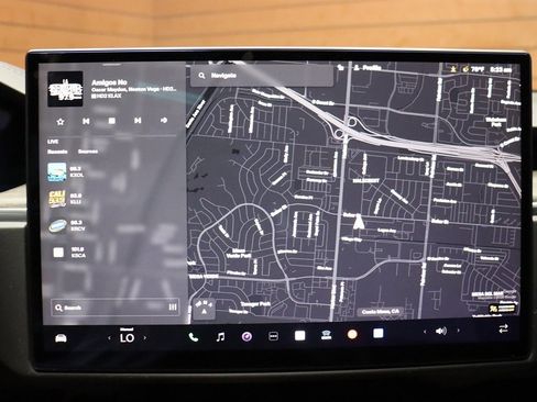 Used 2022 Tesla Model S AWD image 39