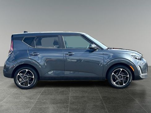 Used 2024 Kia Soul EX FWD image 10