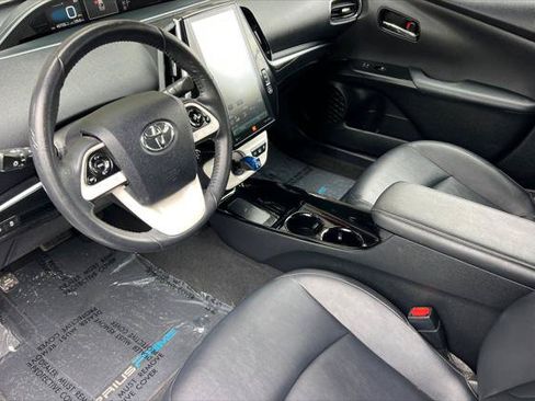 Certified 2017 Toyota Prius Prime Advanced w/ Carpet Mat Package FWD image 11
