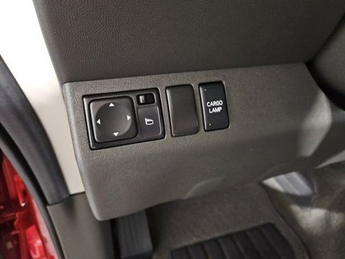 Used 2017 Nissan Frontier SV image 18