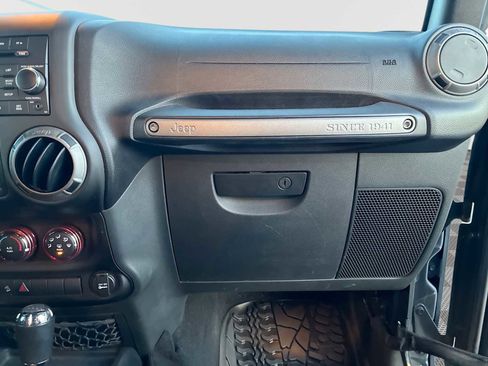 Used 2016 Jeep Wrangler Unlimited Sport w/ Quick Order Package 24S image 27