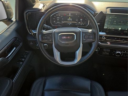 Used 2025 GMC Sierra 1500 SLT image 18