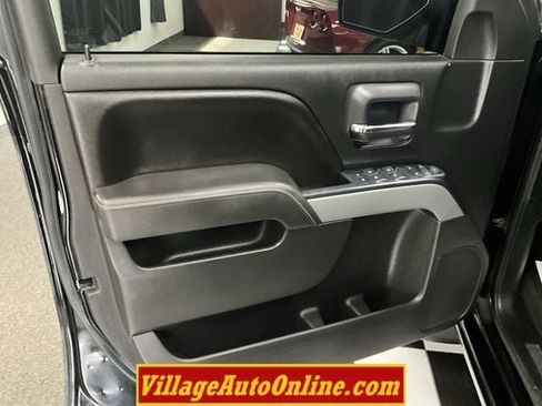 Used 2017 Chevrolet Silverado 1500 LT w/ Midnight Edition AWD/4WD image 12