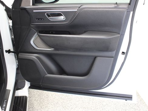 Used 2025 INFINITI QX80 Sensory AWD/4WD image 41