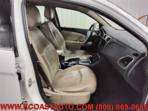 Used 2014 Chrysler 200 Limited w/ Sun/Sound Group FWD image 14