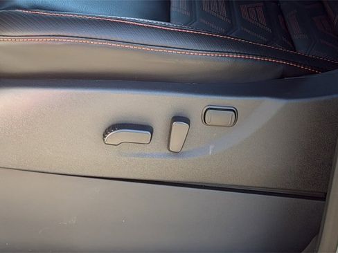 Used 2025 Nissan Frontier Pro-X w/ Pro Premium Package image 10