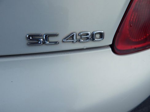 Used 2005 Lexus SC 430 Convertible w/ Preferred Accessory Pkg image 28