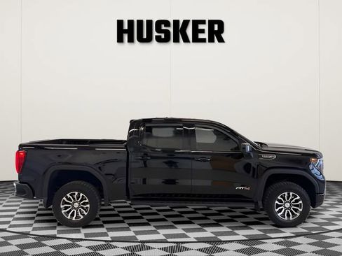 Used 2023 GMC Sierra 1500 AT4 w/ Technology Package AWD/4WD image 2