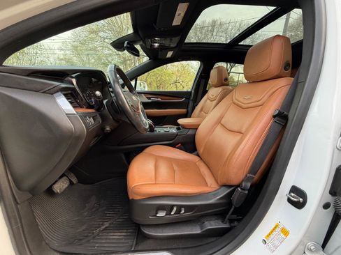 Used 2020 Cadillac XT5 Premium Luxury AWD/4WD image 22