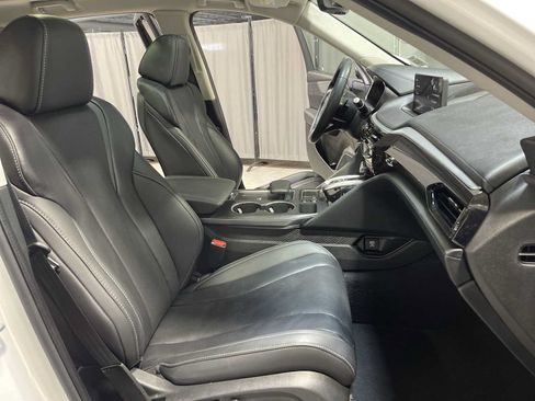 Used 2023 Acura MDX SH-AWD w/ Technology Package image 14