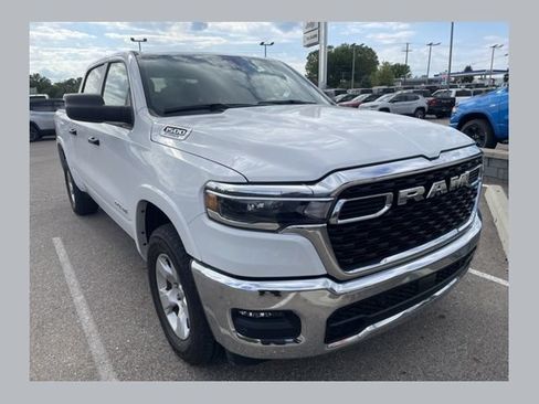 Used 2025 RAM 1500 Big Horn AWD/4WD image 1