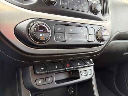 Used 2017 GMC Canyon SLT w/ Driver Alert Package image 21