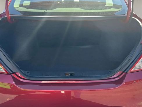 Used 2018 Nissan Versa S Plus image 34