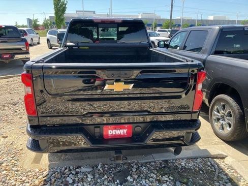 Used 2024 Chevrolet Silverado 2500 High Country w/ High Country Premium Package AWD/4WD image 6