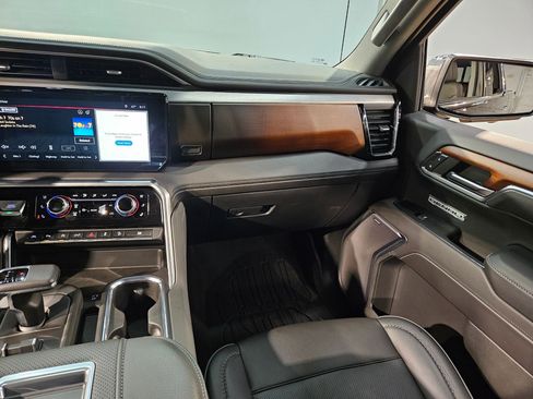 Used 2022 GMC Sierra 1500 Denali image 11
