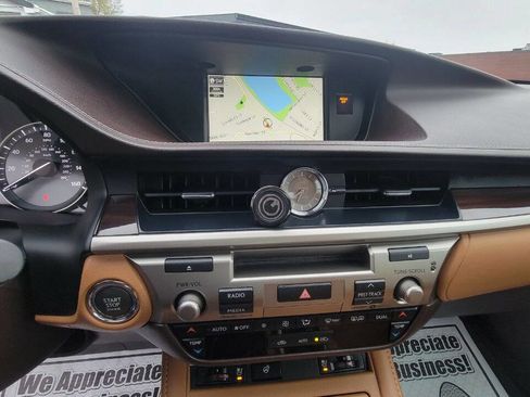 Used 2017 Lexus ES 350 FWD image 16