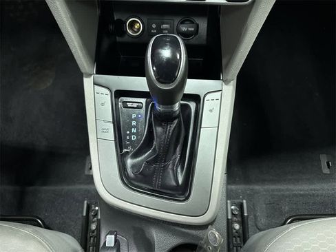 Used 2020 Hyundai Elantra Value Edition image 29
