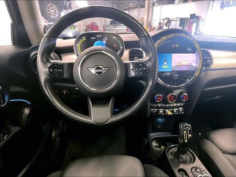 Used 2024 MINI Cooper SE FWD image 4