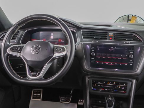 Used 2023 Volkswagen Tiguan SE R-Line FWD image 17
