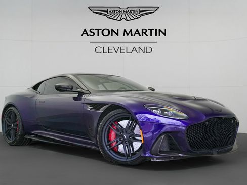 Used 2023 Aston Martin DBS Coupe image 1
