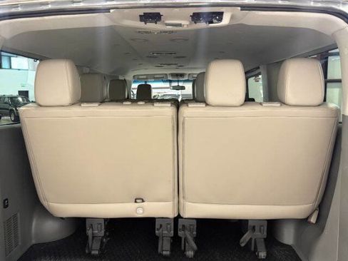 Used 2018 Nissan NV 3500 SL RWD image 19