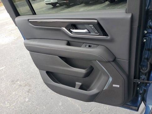 New 2026 GMC Yukon XL Elevation w/ Elevation Premium Package image 12