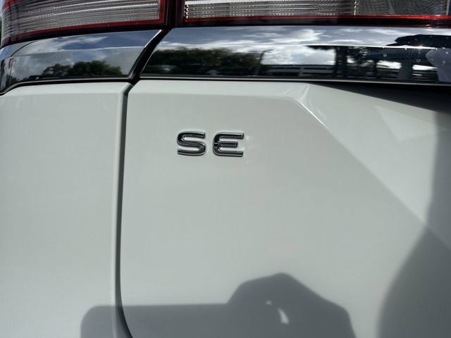 Used 2024 Volkswagen Atlas SE FWD image 37