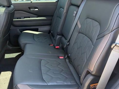 New 2026 Nissan Pathfinder Platinum w/ Cargo Package AWD/4WD image 13