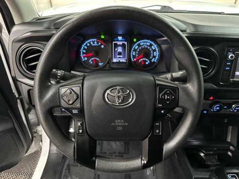Used 2018 Toyota Tacoma SR w/ SR Convenience Package AWD/4WD image 14
