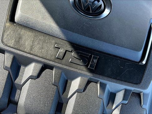 Used 2019 Volkswagen Passat 2.0T Wolfsburg w/ Wheels & Sunroof Package image 23