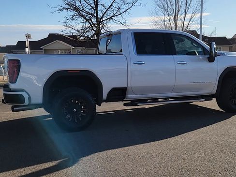 Used 2024 GMC Sierra 2500 Denali w/ Denali Reserve Package image 13