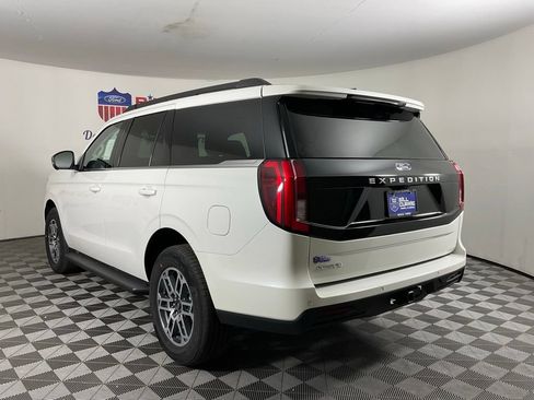 New 2026 Ford Expedition Active RWD image 5