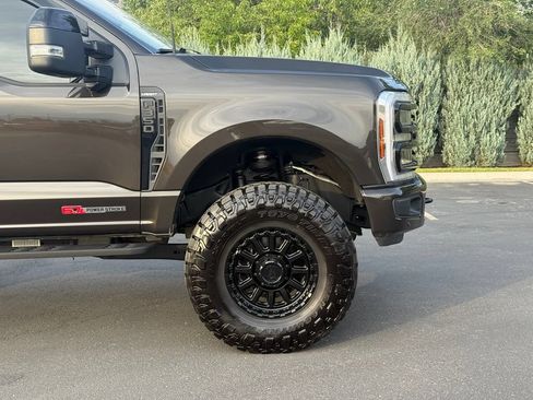 Used 2024 Ford F350 Lariat w/ Lariat Ultimate Package AWD/4WD image 6