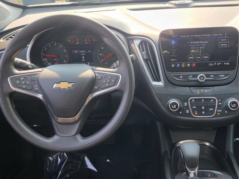 Used 2024 Chevrolet Malibu LT FWD image 18