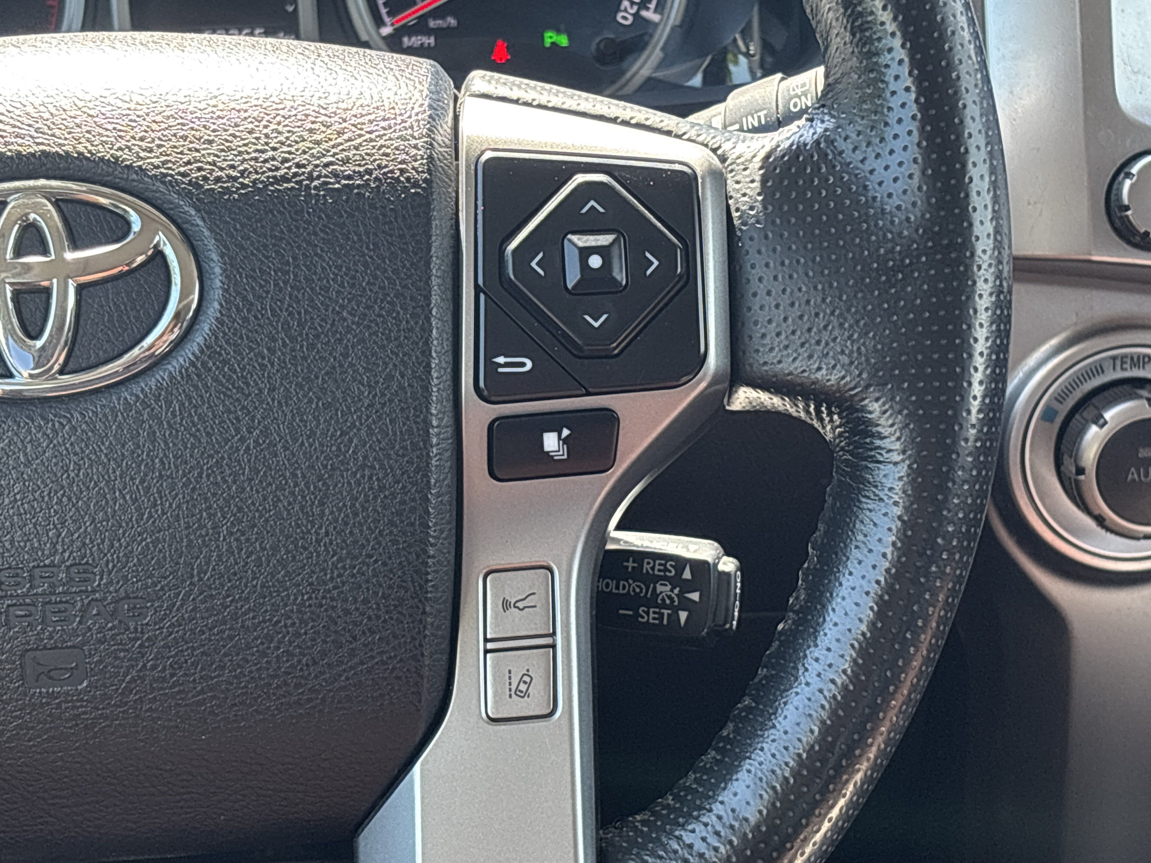 Used 2023 Toyota 4Runner Limited AWD/4WD image 6
