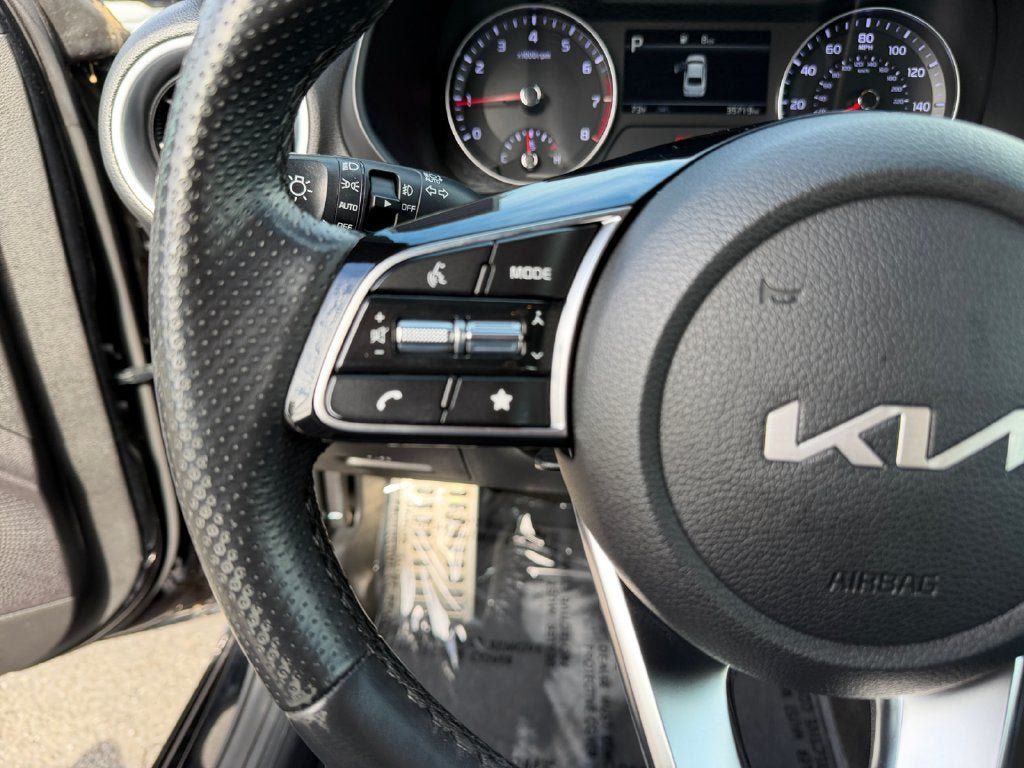 Used 2023 Kia Forte GT-Line w/ GT-Line Technology Package FWD image 15