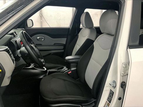 Used 2016 Kia Soul image 24