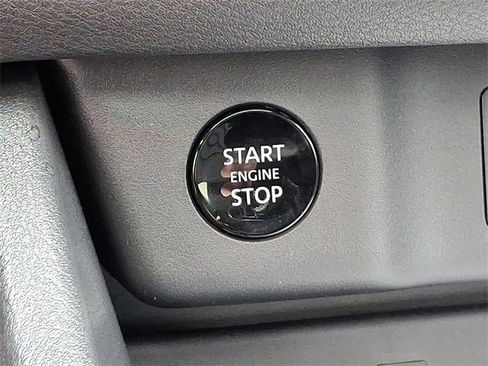 New 2025 Nissan Rogue SL w/ Tech Package image 19