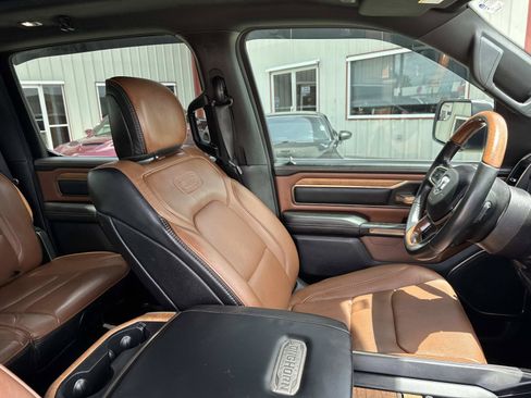 Used 2022 RAM 1500 Limited w/ Body Color Bumper Group AWD/4WD image 11