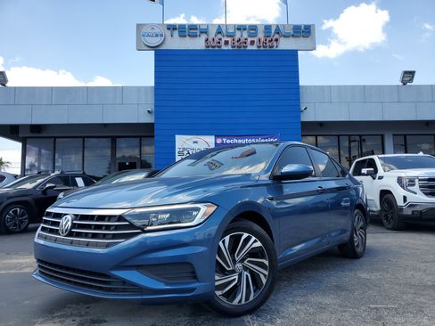 Used 2020 Volkswagen Jetta SEL image 2