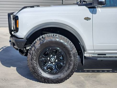 Used 2023 Ford Bronco Wildtrak AWD/4WD image 9