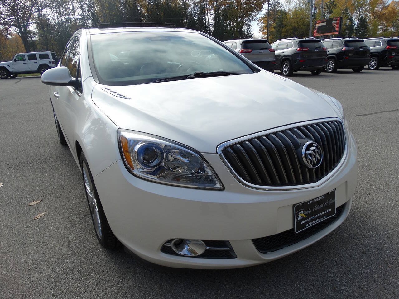 Used 2012 Buick Verano Leather FWD image 4