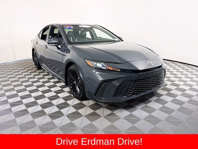 Certified 2026 Toyota Camry SE FWD image 1