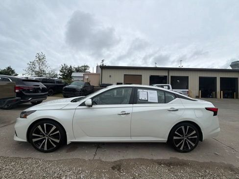 Used 2019 Nissan Altima 2.5 Platinum FWD image 6