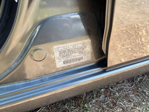 Used 2025 Nissan Versa SV FWD image 25