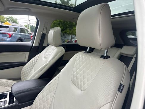 Used 2024 Ford Edge Titanium w/ Equipment Group 301A AWD/4WD image 26